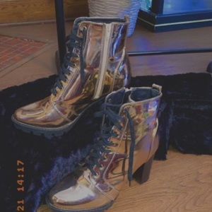 Women’s Boots